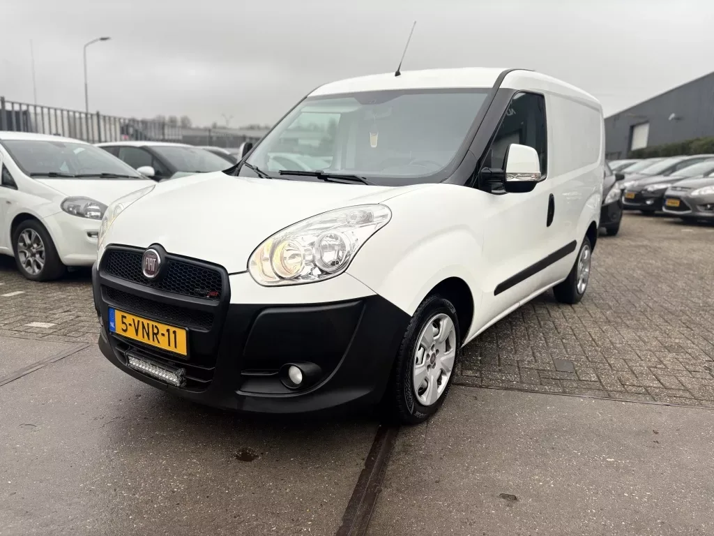 Fiat Doblò Cargo (2011) — foto 1