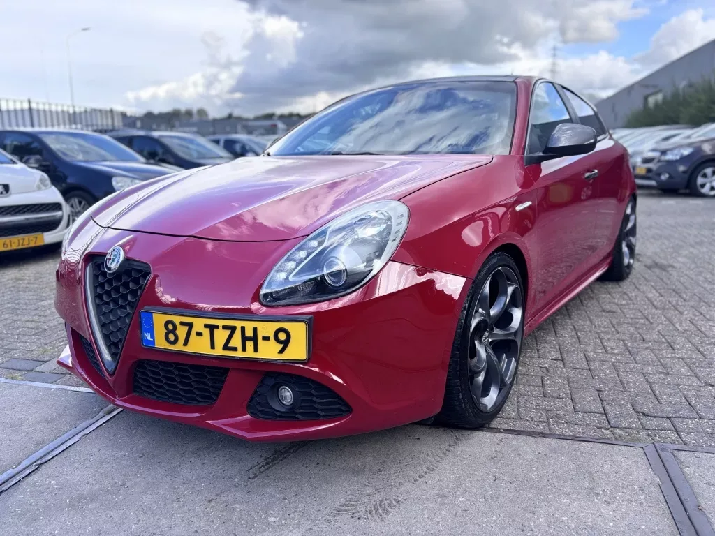 Alfa Romeo Giulietta (2012) — foto 1