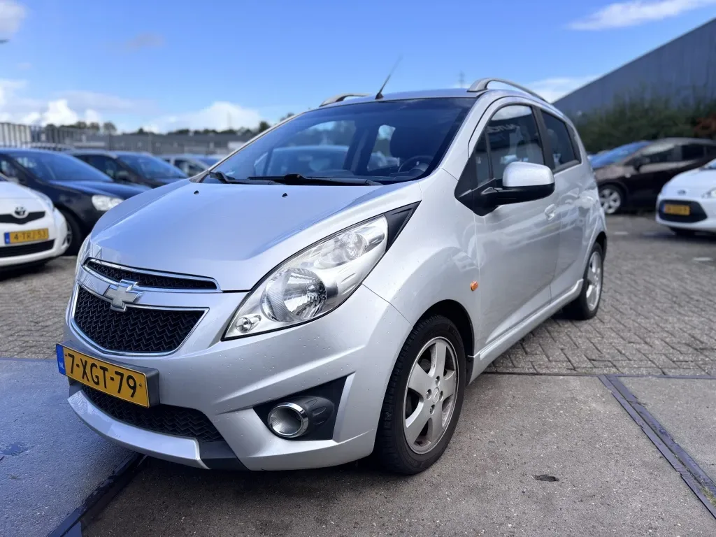 Chevrolet Spark (2010) — foto 1