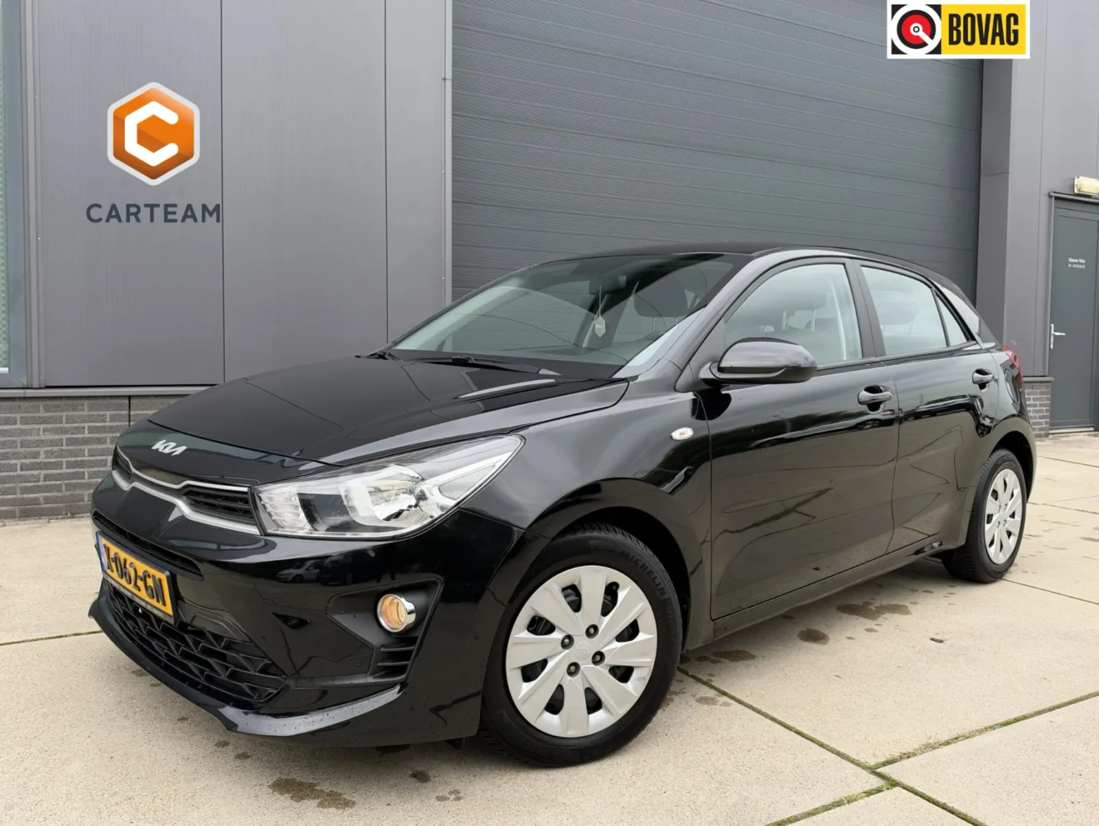 Kia Rio (2023) — foto 1