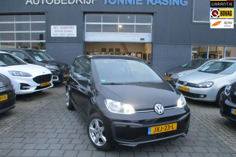 Volkswagen Up! (2017)