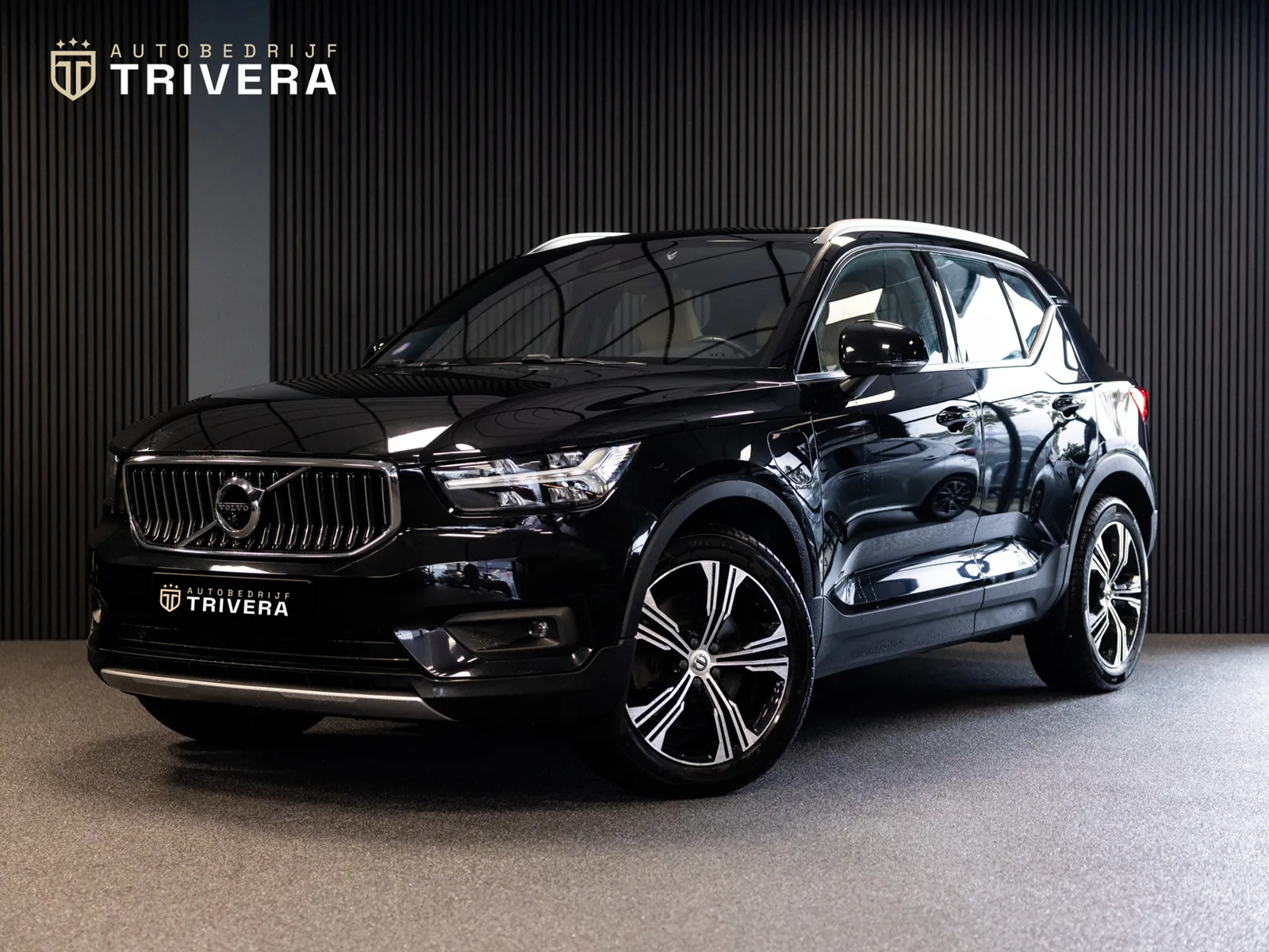 Volvo XC40 (2021) — foto 1