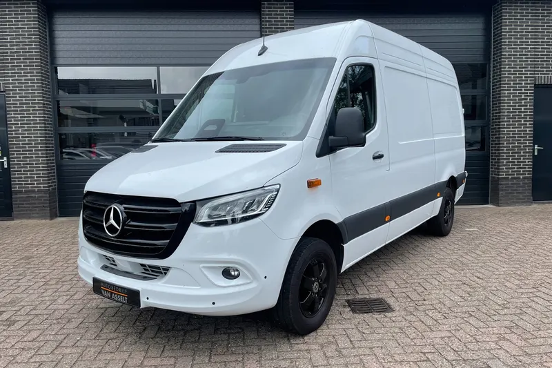 Mercedes-Benz Sprinter (2024)