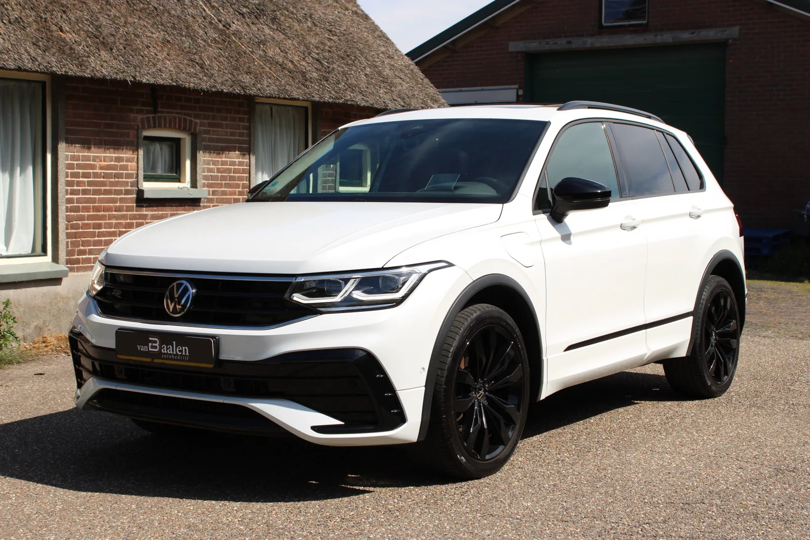 Volkswagen Tiguan (2022) — foto 1