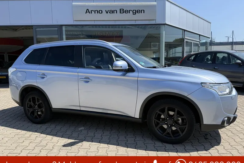 Mitsubishi Outlander (2015)