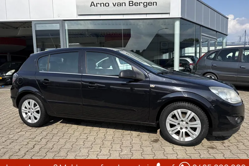 Opel Astra (2009)