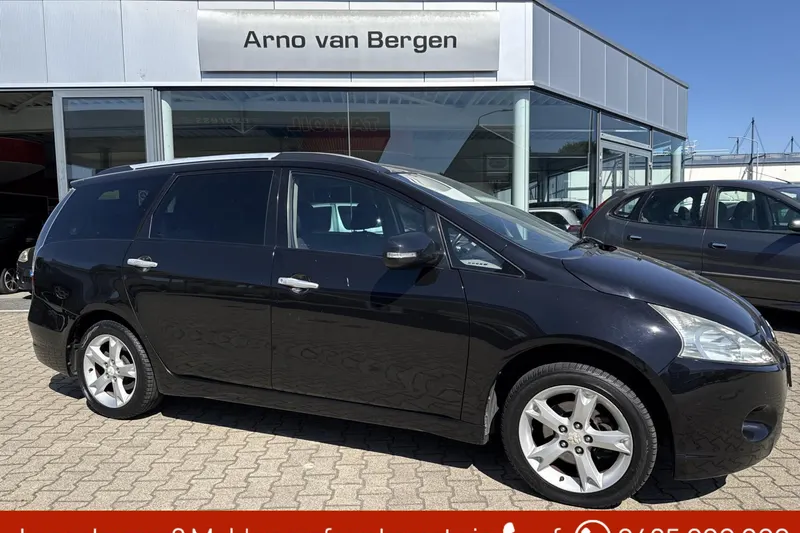 Mitsubishi Grandis (2011)