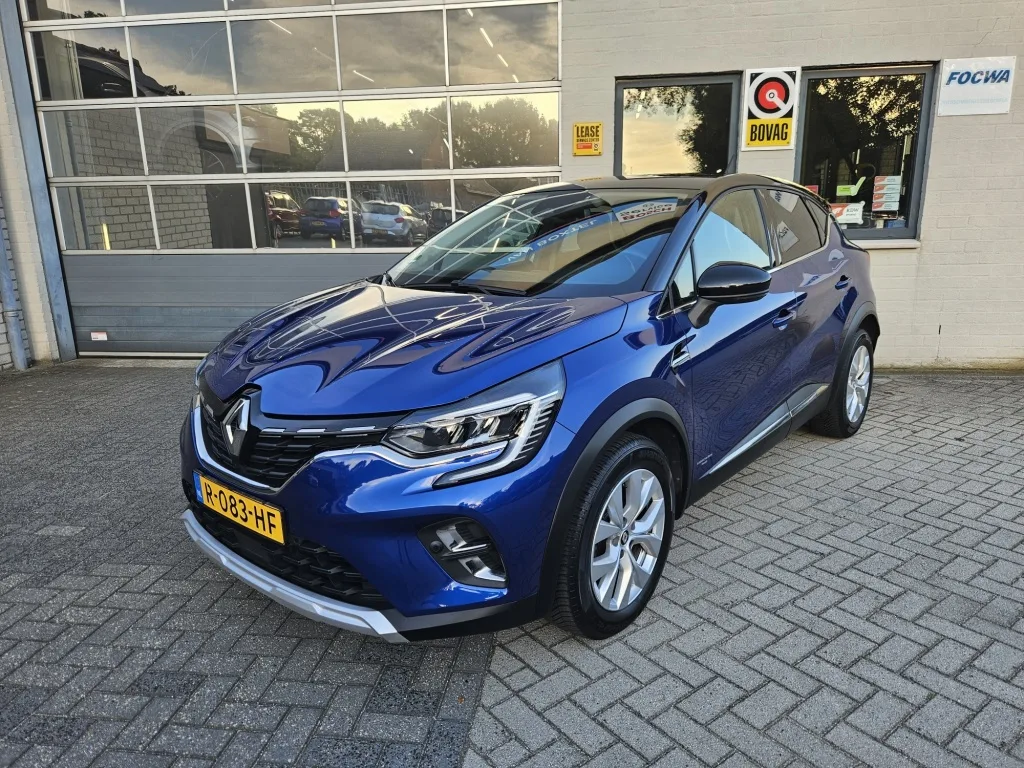 Renault Captur (2022) — foto 1