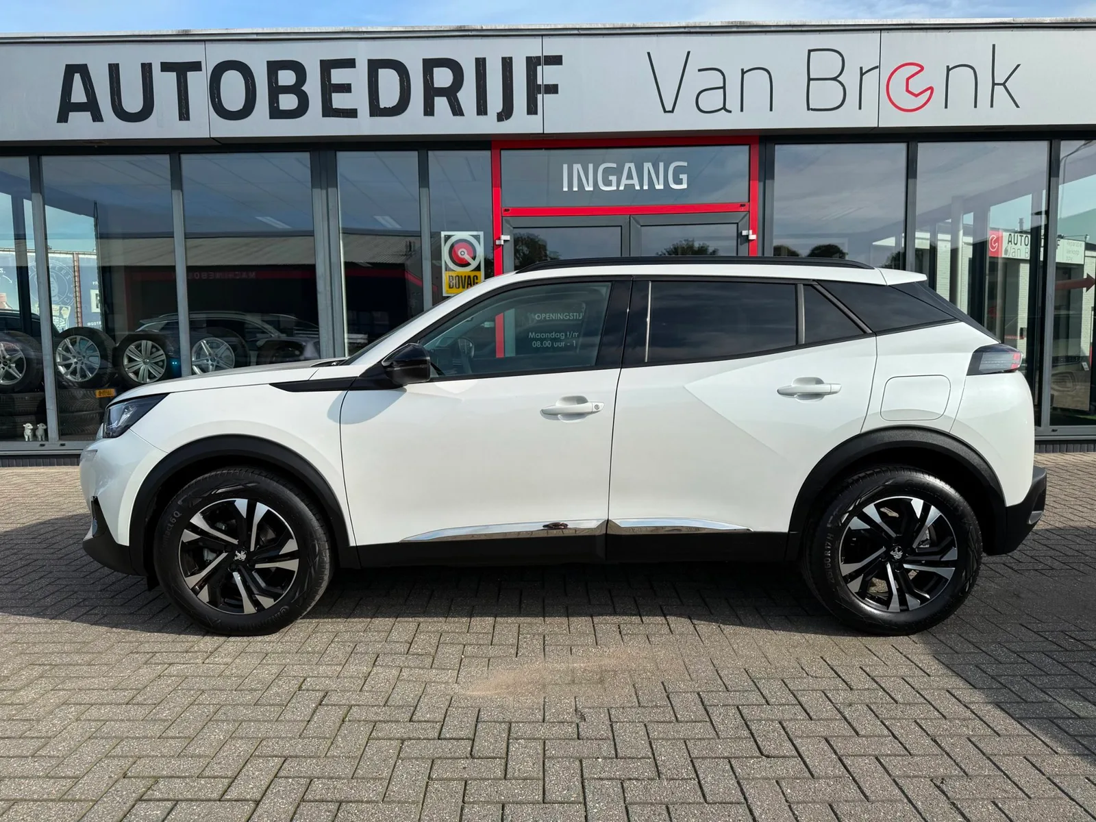 Peugeot 2008 (2022) — foto 1