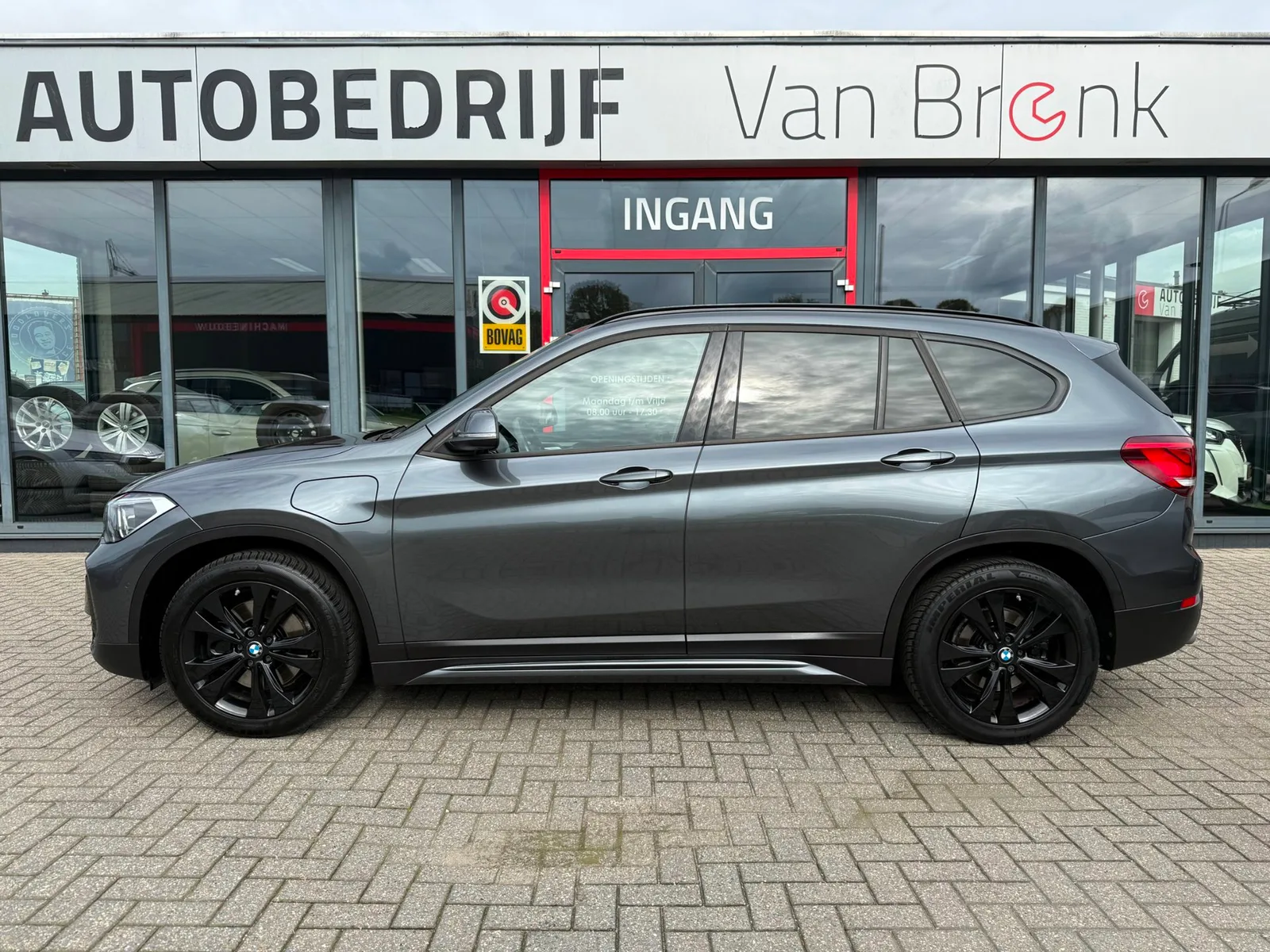 BMW X1 (2021) — foto 1