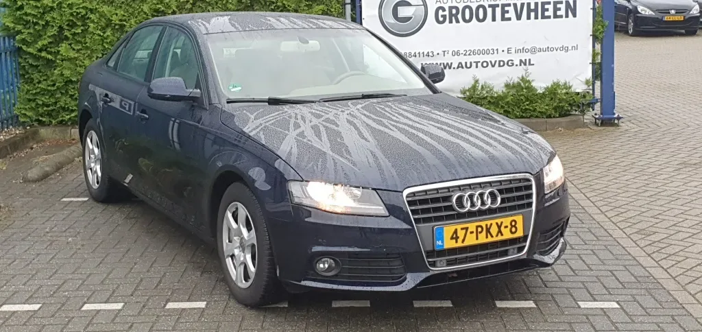 Audi A4 (2011) — foto 1