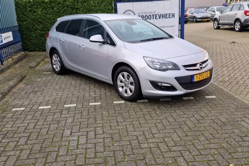 Opel Astra (2015)