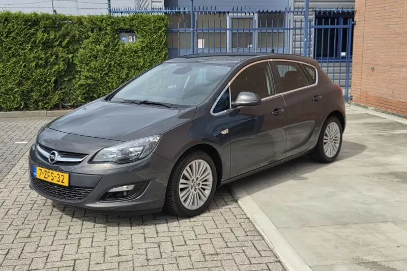 Opel Astra (2015)