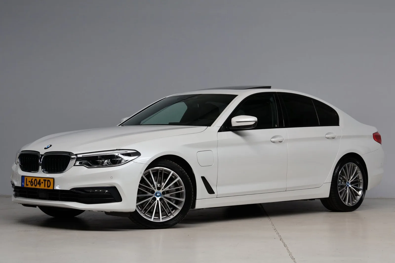 BMW 5-Serie (2019) — foto 1