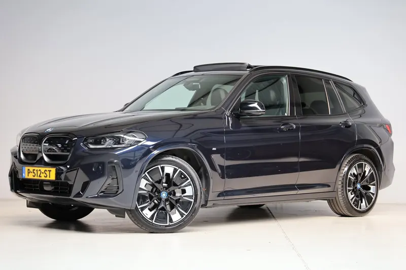 BMW iX3 (2022)