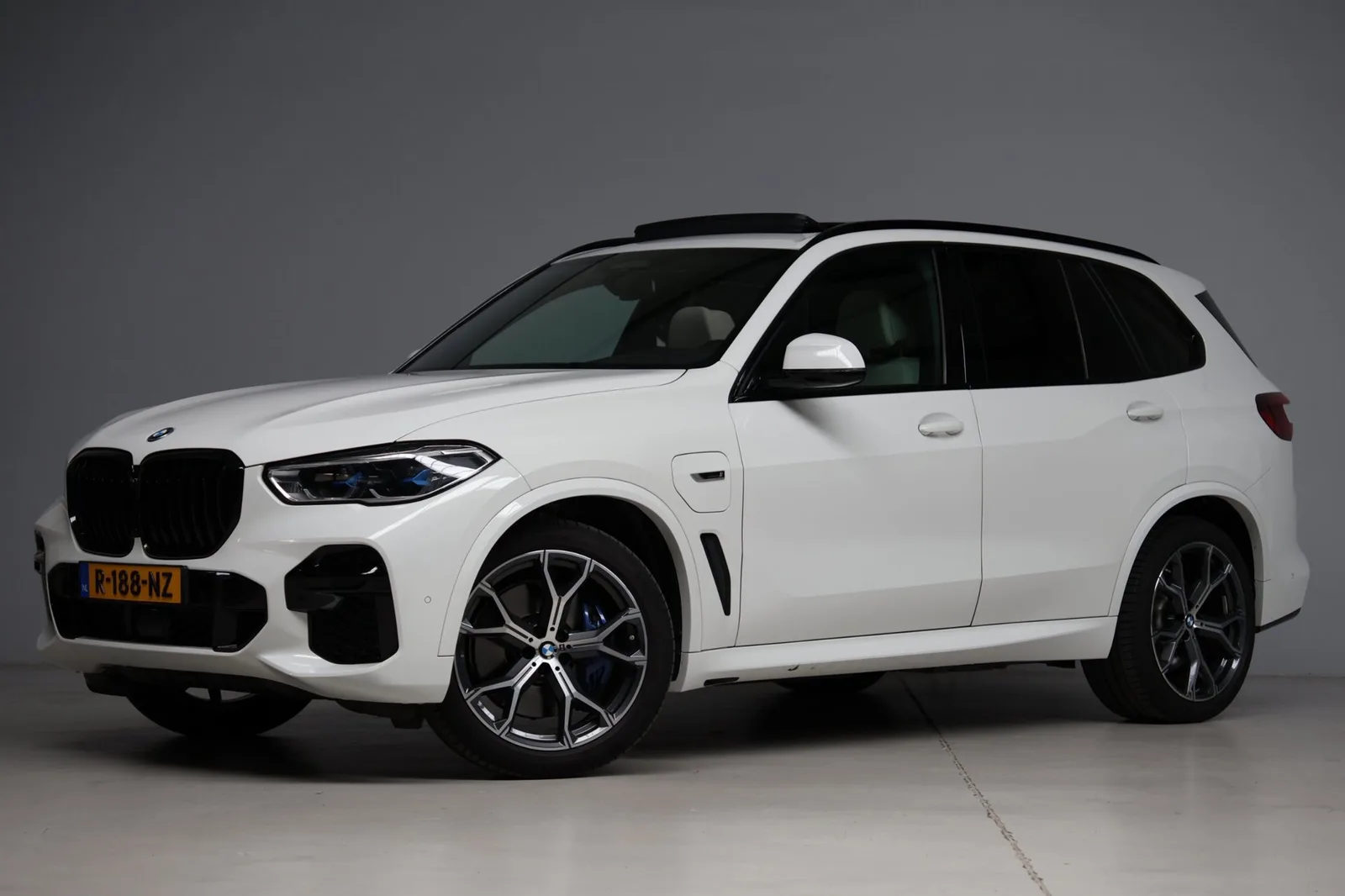BMW X5 (2022) — foto 1