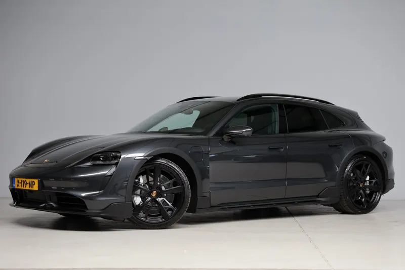 Porsche Taycan (2024)