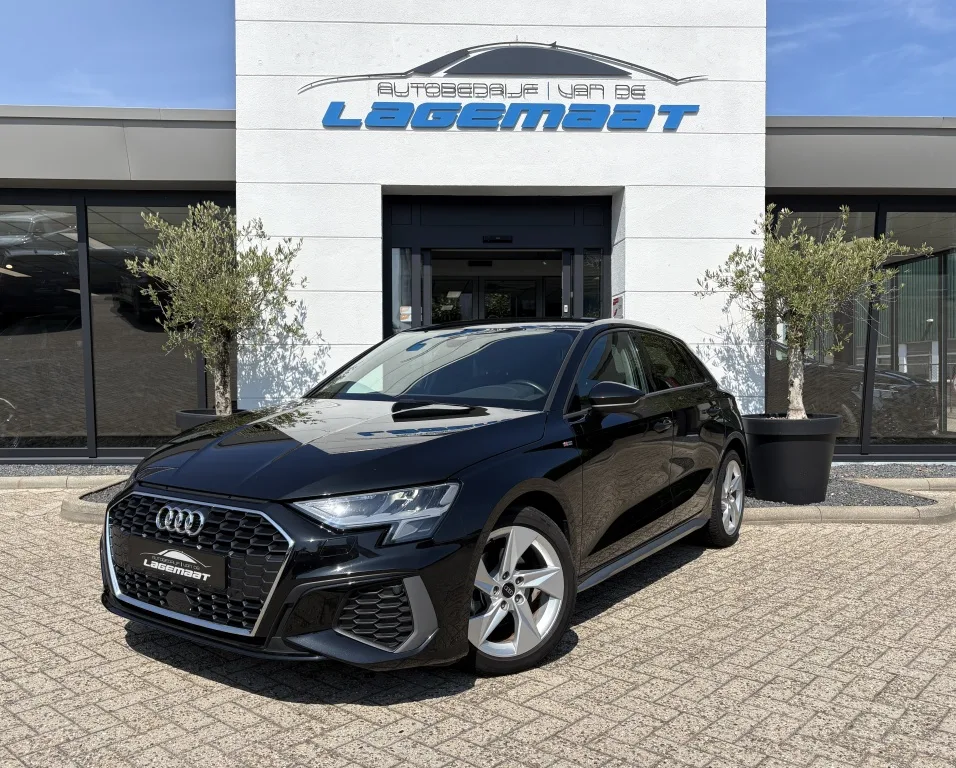 Audi A3 (2024) — foto 1