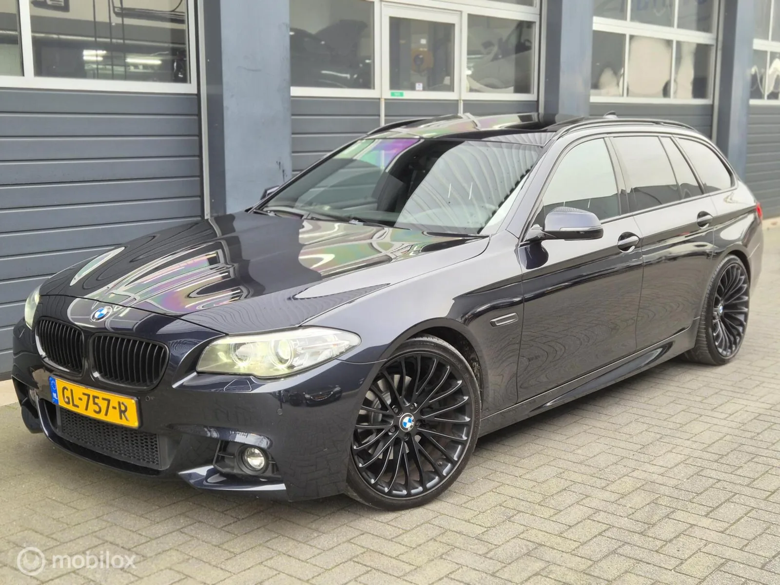 BMW 5-Serie (2015) — foto 1