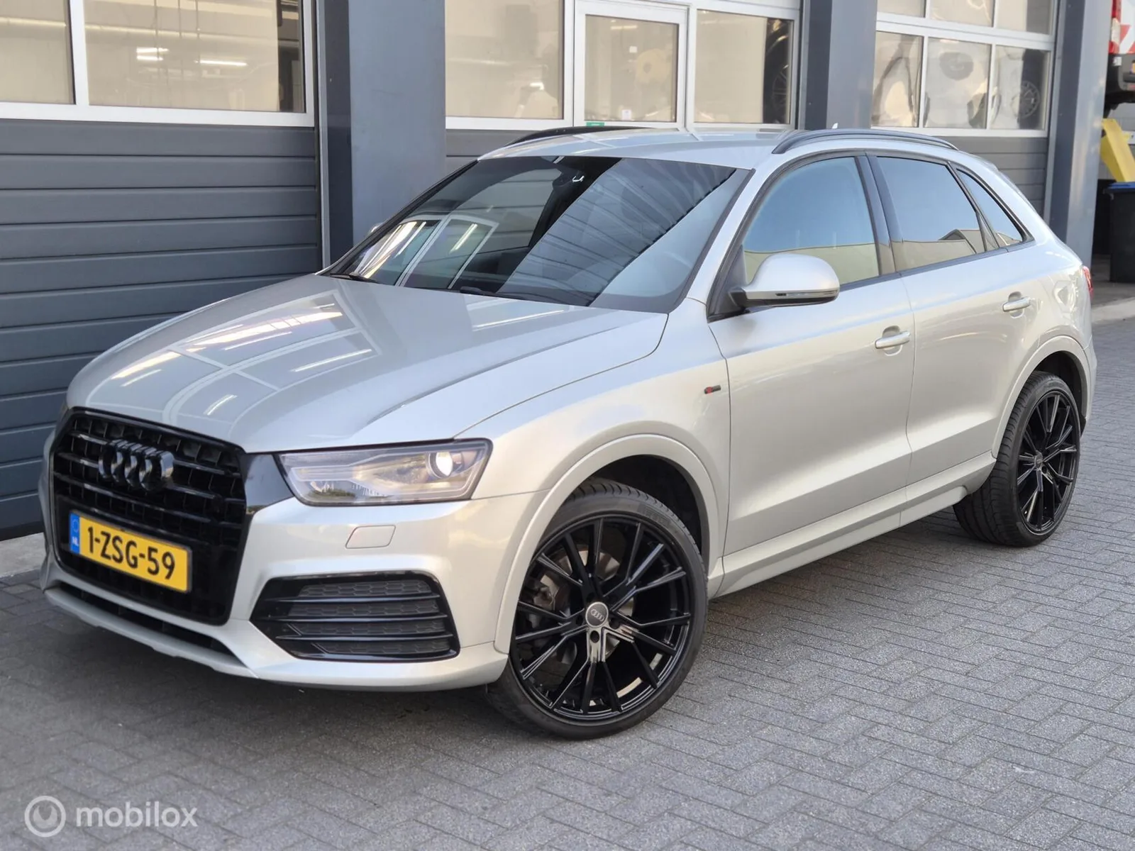 Audi Q3 (2015) — foto 1