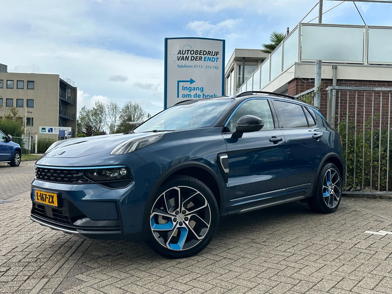 Lynk & Co EN (2021) — foto 1
