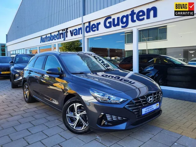 Hyundai i30 (2023) — foto 1