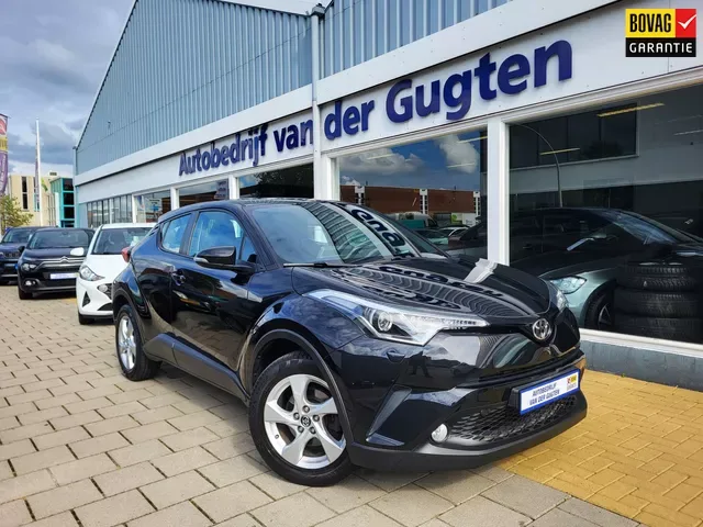 Toyota C-HR (2018) — foto 1