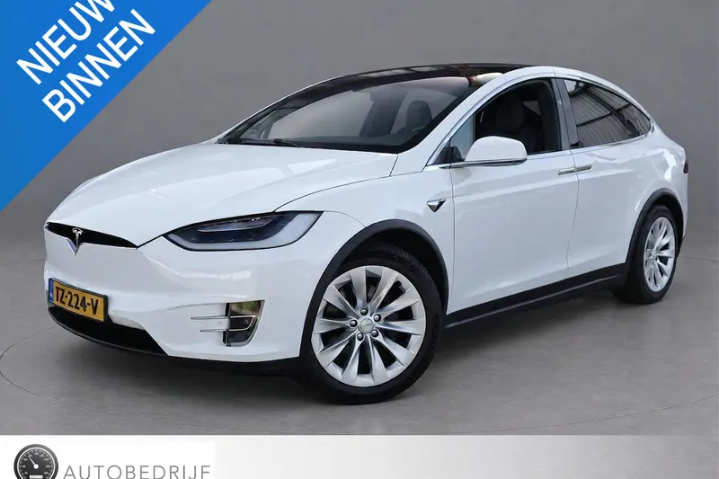 Tesla Model X (2018)