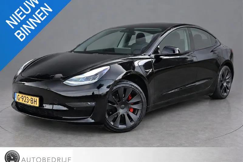 Tesla Model 3 (2019)