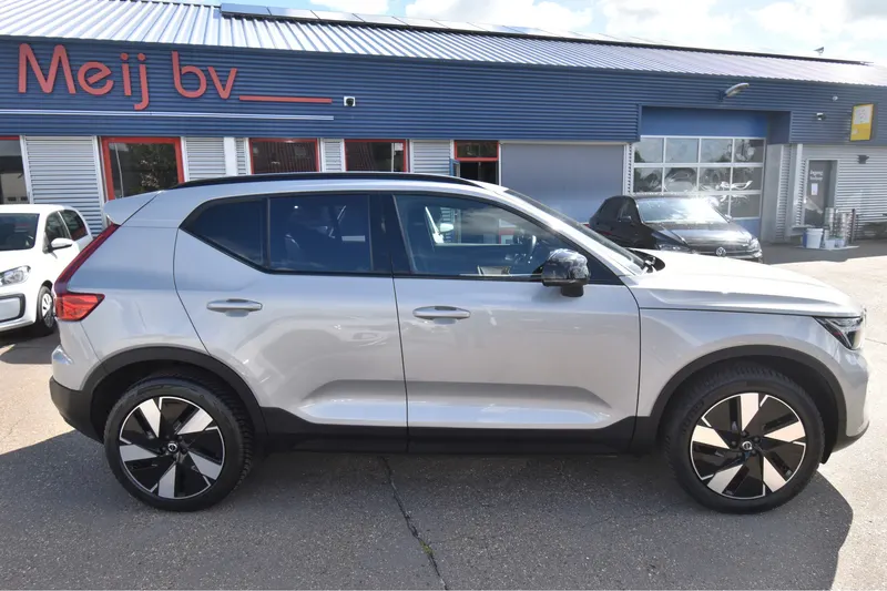 Volvo XC40 (2024)