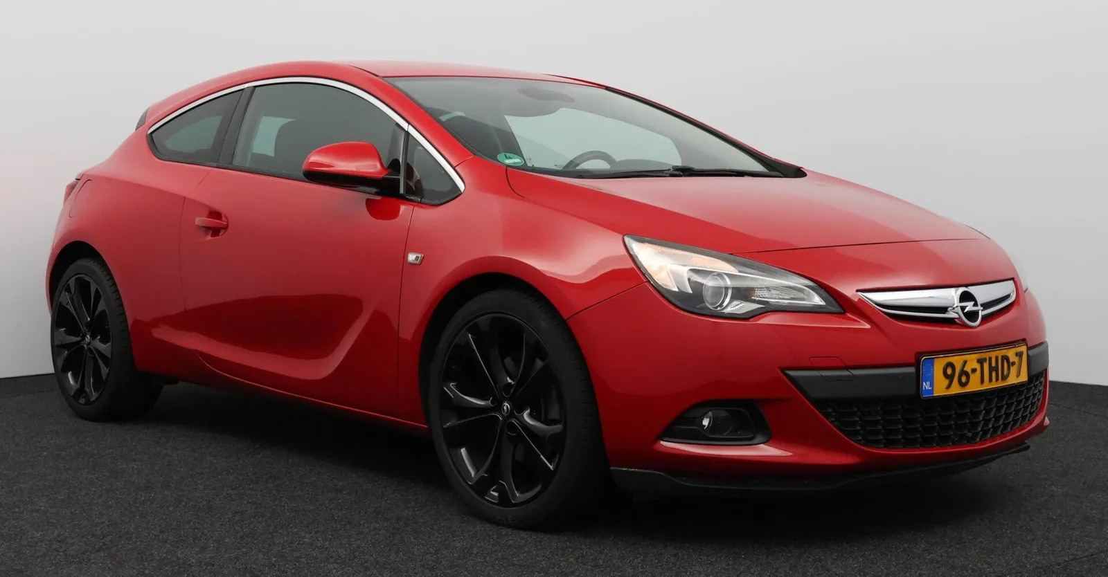 Opel Astra (2012) — foto 1