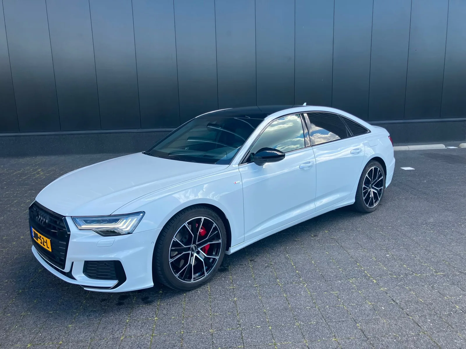 Audi A6 (2022) — foto 1