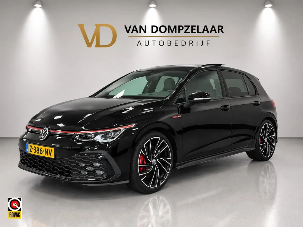 Volkswagen Golf (2020) — foto 1