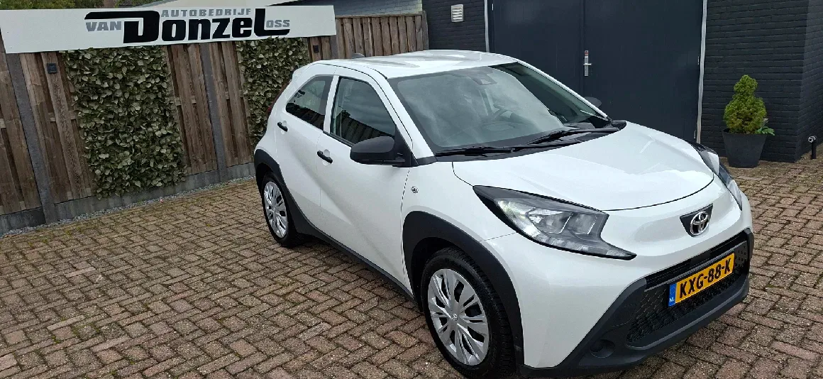Toyota Aygo X (2022) — foto 1