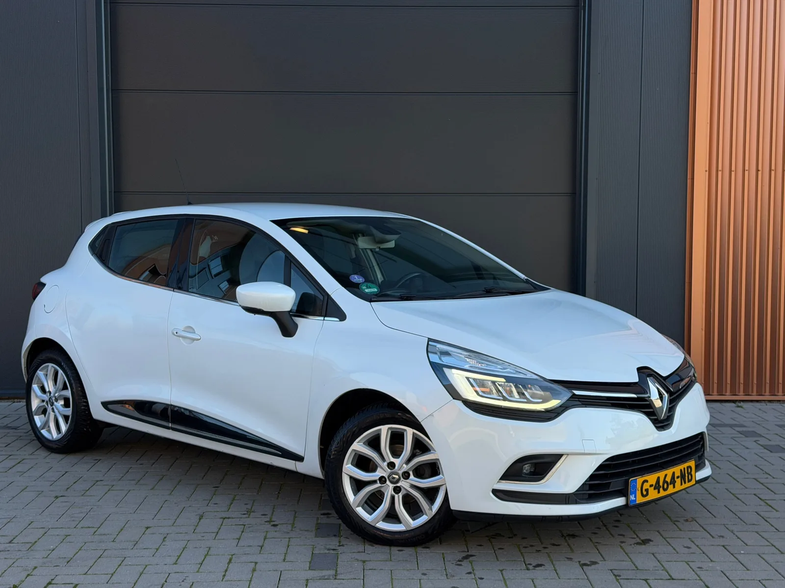 Renault Clio (2018) — foto 1
