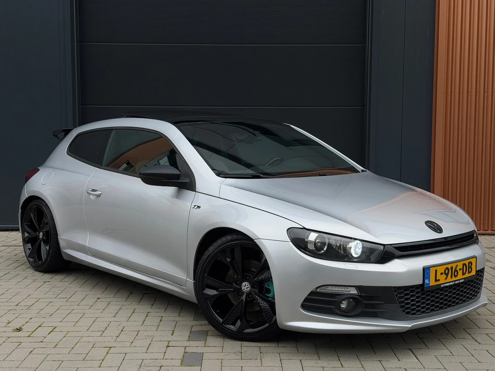 Volkswagen Scirocco (2010) — foto 1
