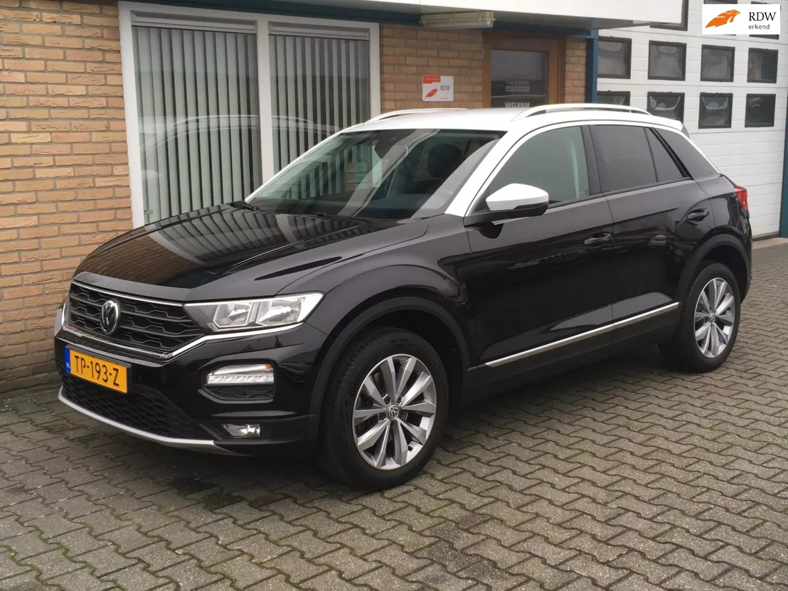 Volkswagen T-Roc (2018) — foto 1