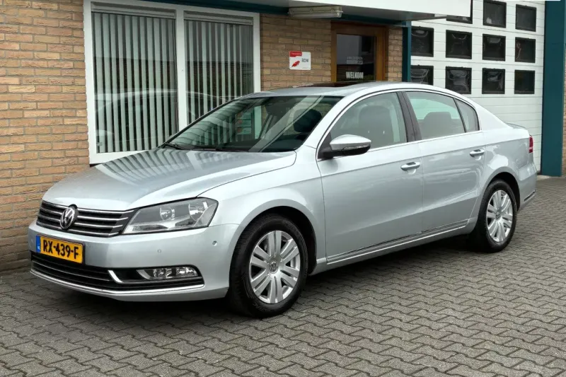 Volkswagen Passat (2010)