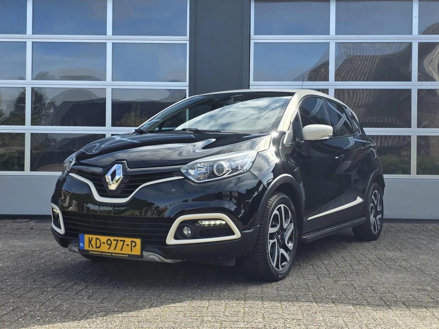 Renault Captur (2016) — foto 1