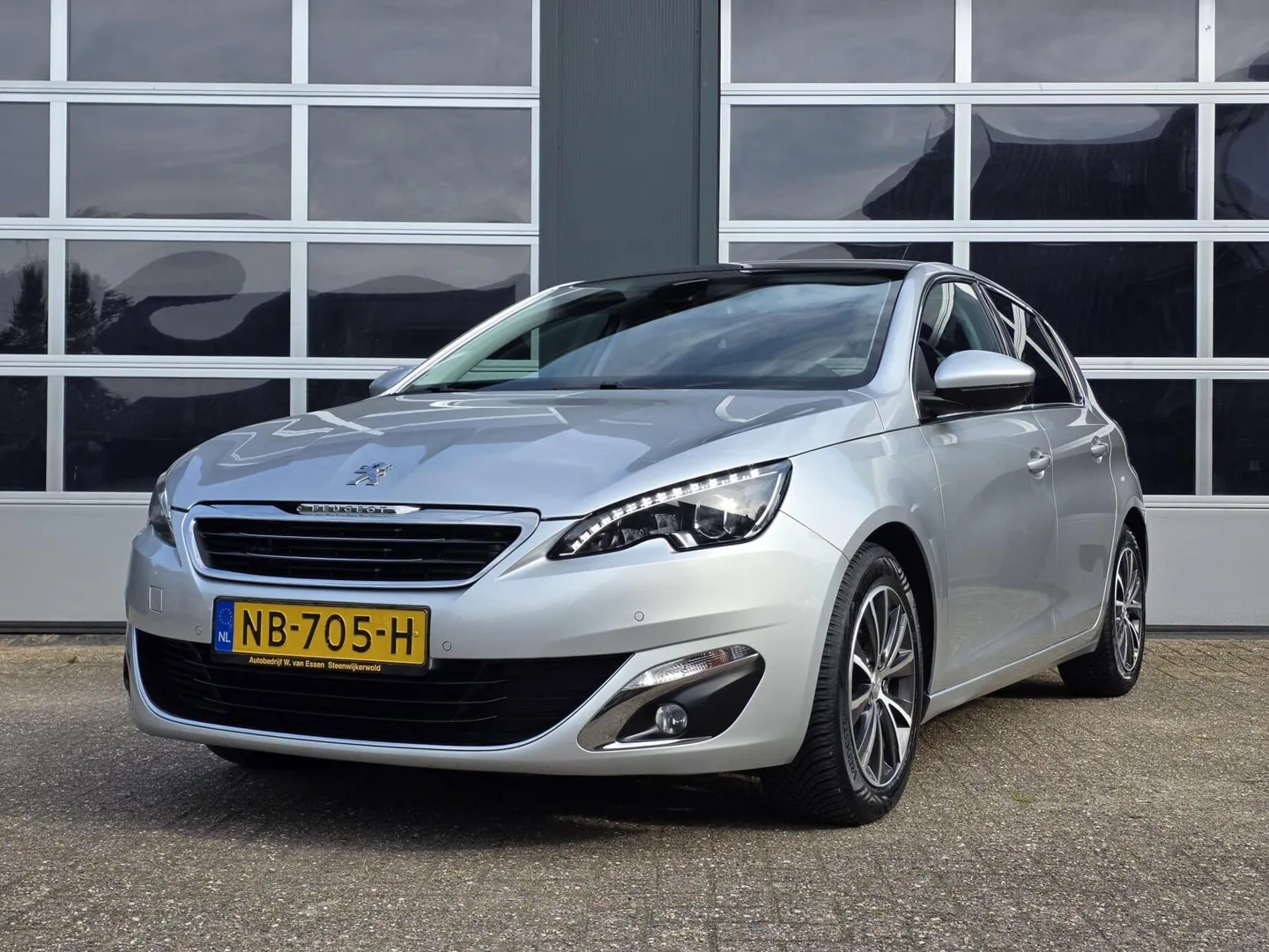 Peugeot 308 (2017) — foto 1