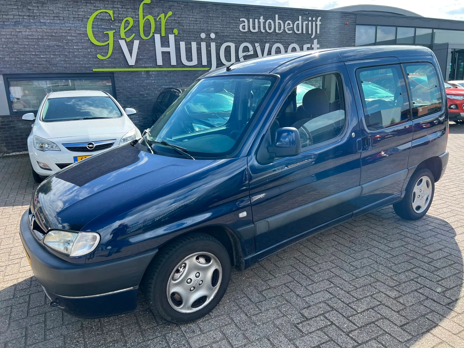 Peugeot Partner (2002) — foto 1