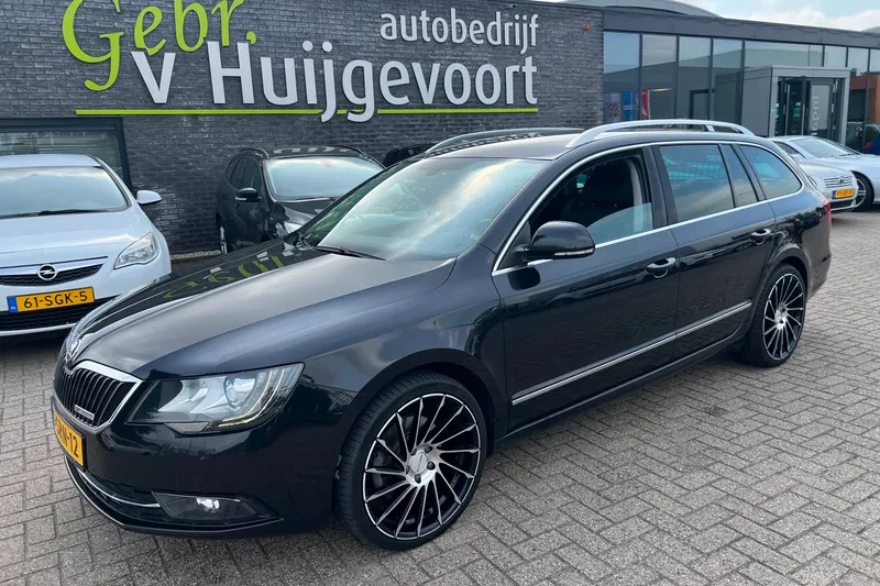 Škoda Superb (2014)