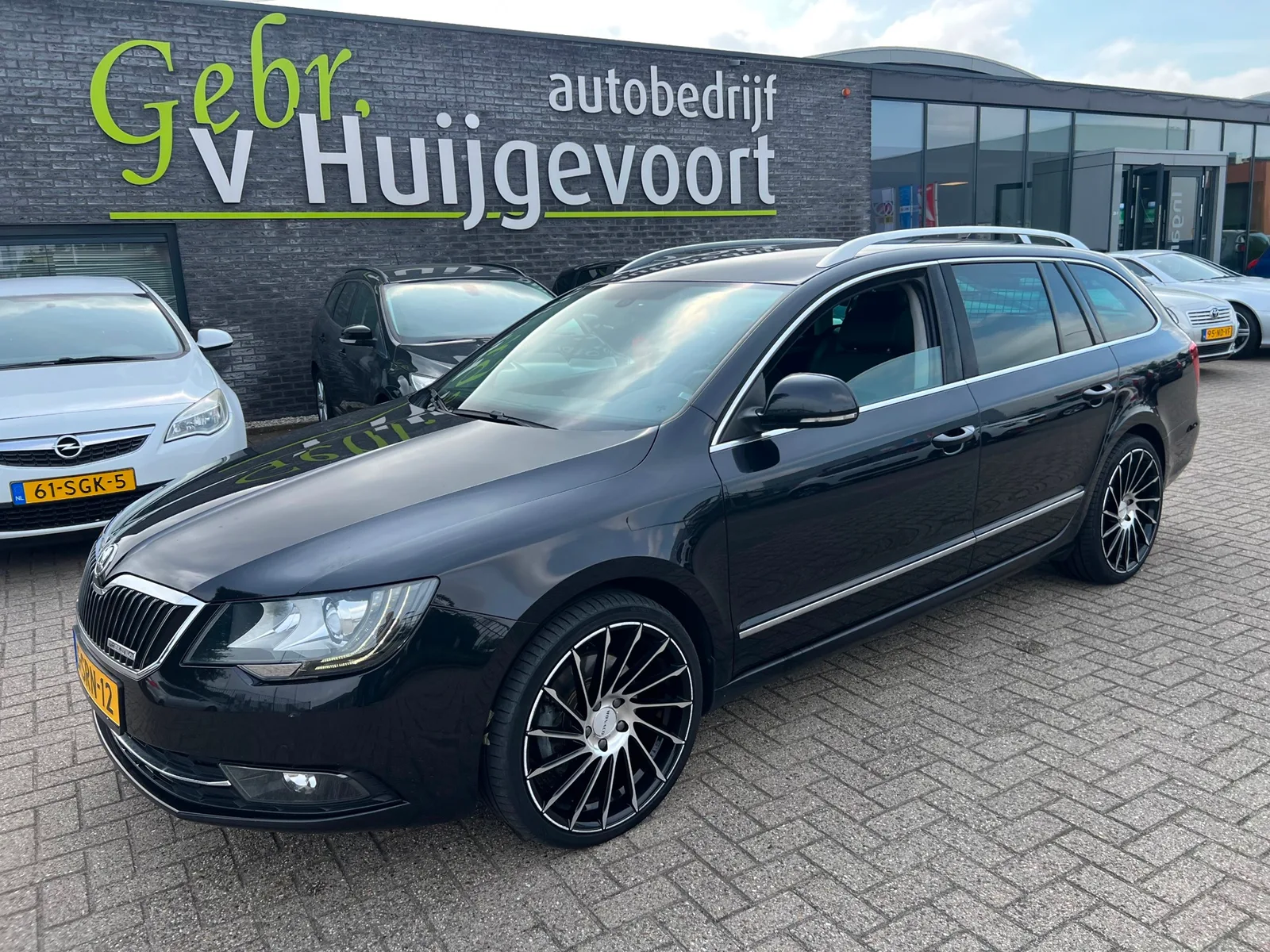 Škoda Superb (2014) — foto 1
