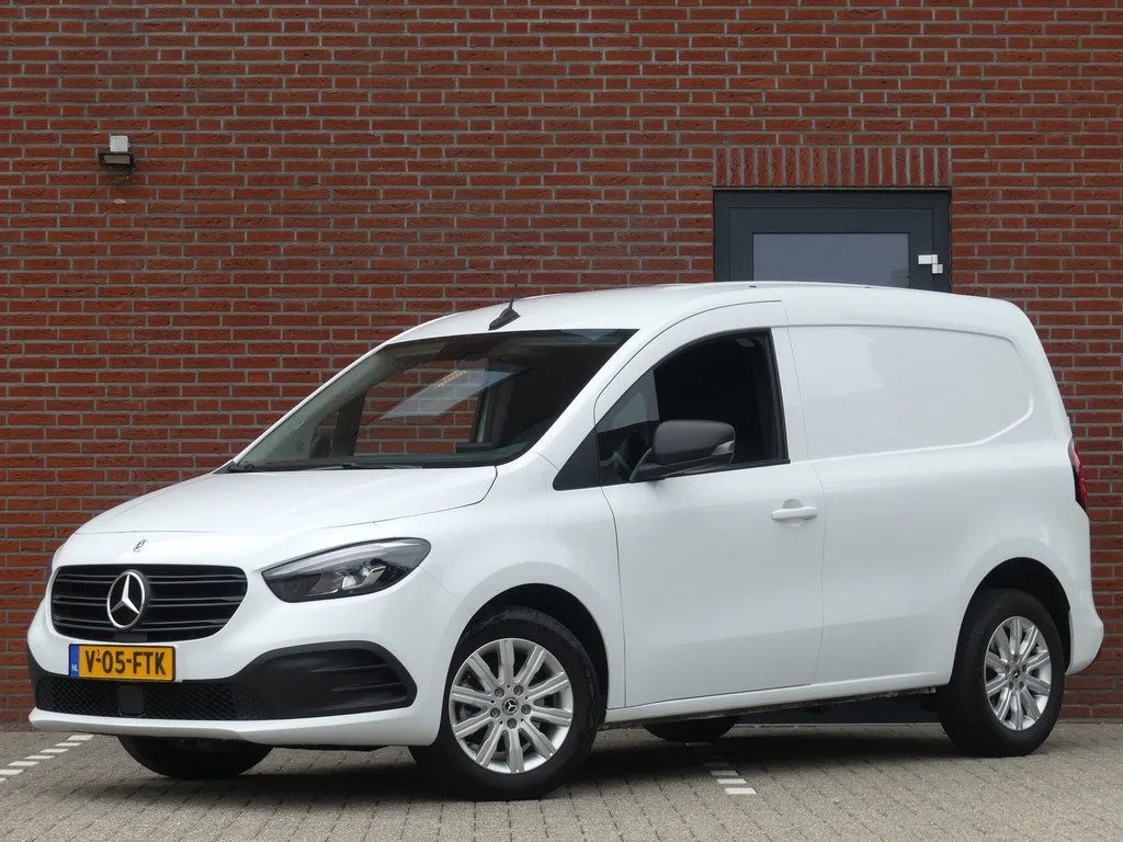 Mercedes-Benz Citan (2023) — foto 1