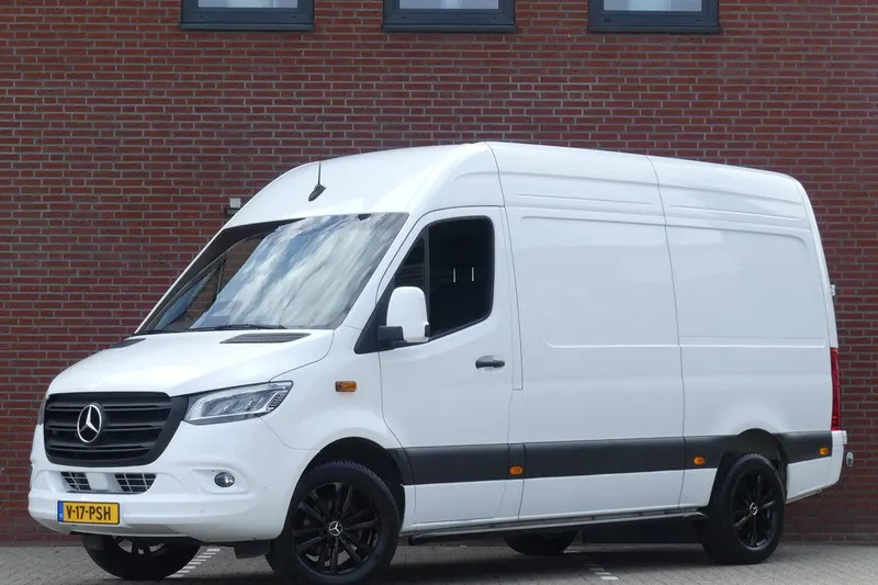 Mercedes-Benz Sprinter (2024)