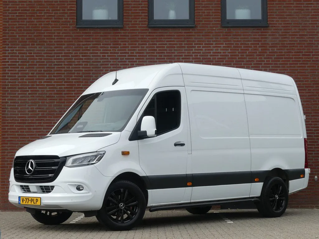 Mercedes-Benz Sprinter (2024) — foto 1