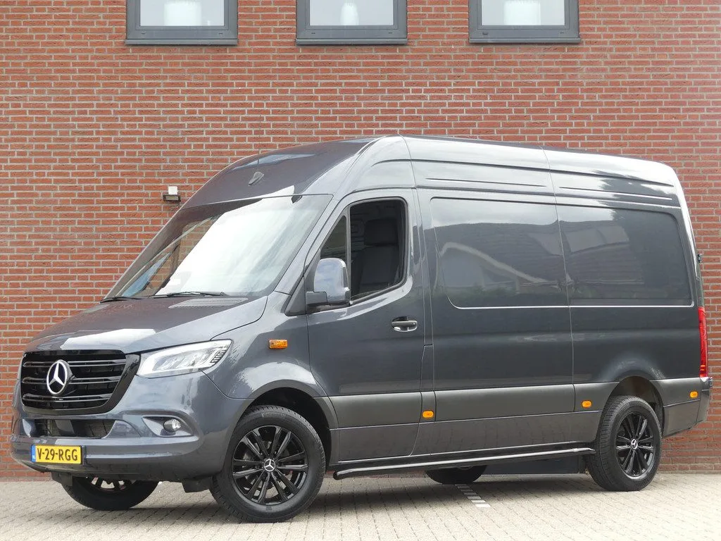 Mercedes-Benz Sprinter (2024) — foto 1
