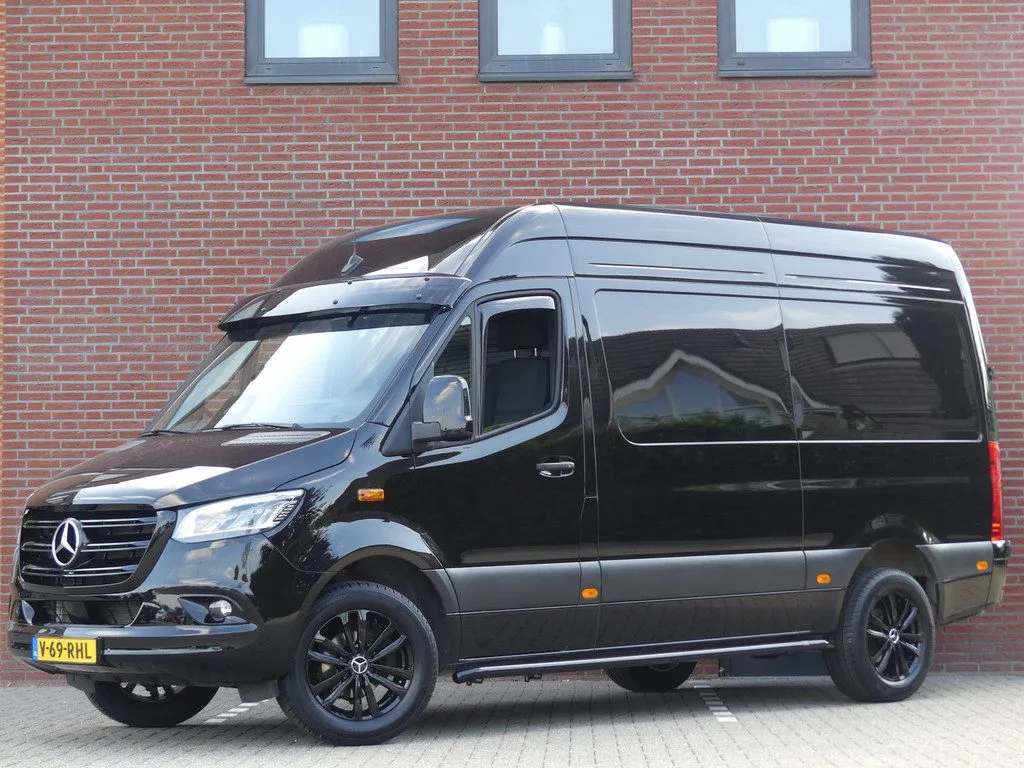 Mercedes-Benz Sprinter (2024) — foto 1