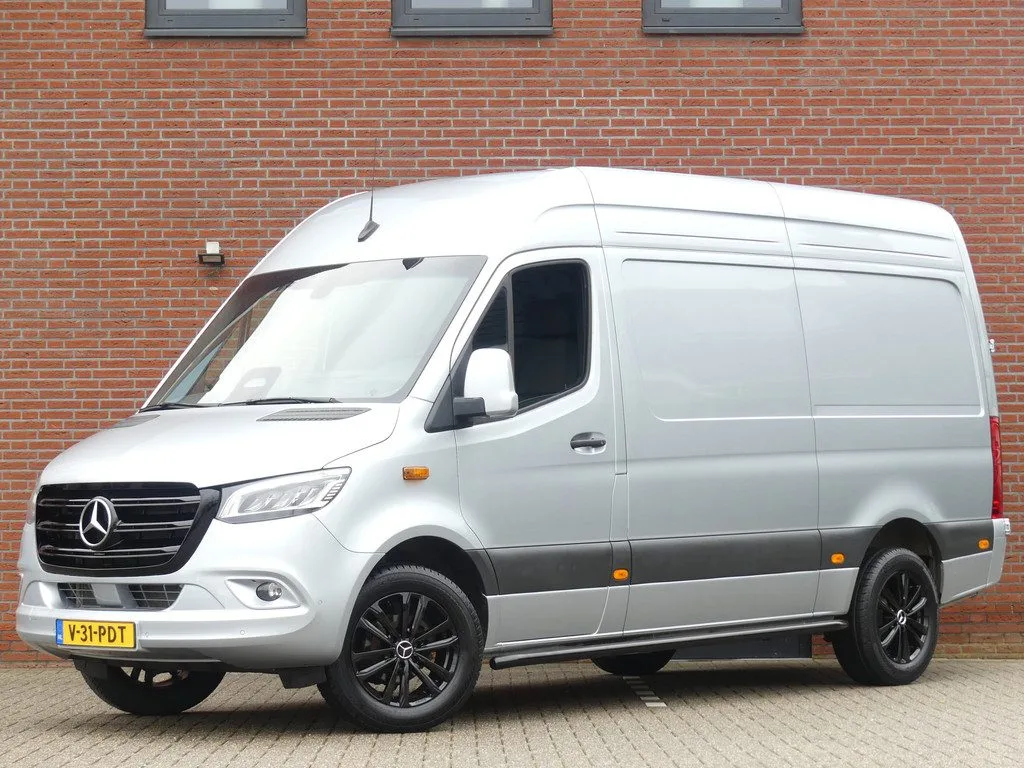 Mercedes-Benz Sprinter (2024) — foto 1