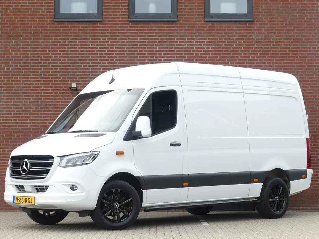 Mercedes-Benz Sprinter (2024) — foto 1